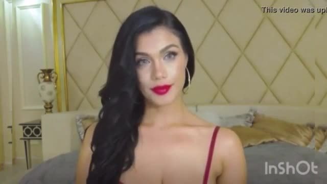 Sexy latina camgirl teases