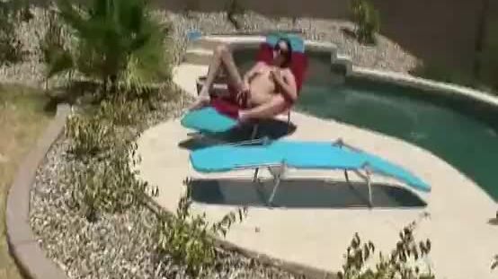 Courtney james rubs her pussy poolside